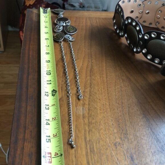 Statement Necklace with Leopard Print - Picture 8 of 8